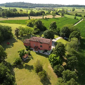 Bed & Breakfast Le Mansarine Charme, Castellaro (Lombardy)